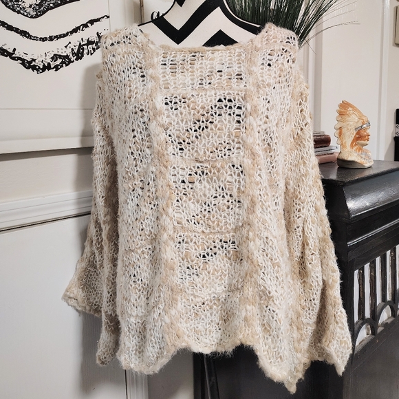 POL Sweaters - POL Crochet Open Weave Sweater White/Tan Women's Medium Cabincore Cozy Bohemian